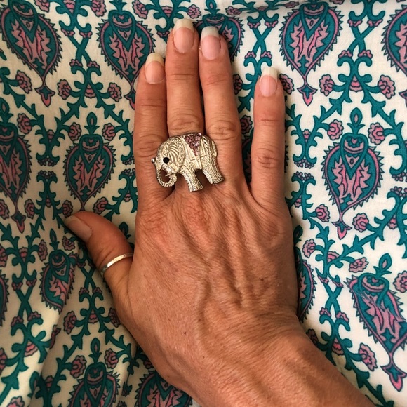Crystal Rhinestone Elephant Ring - Picture 2 of 8
